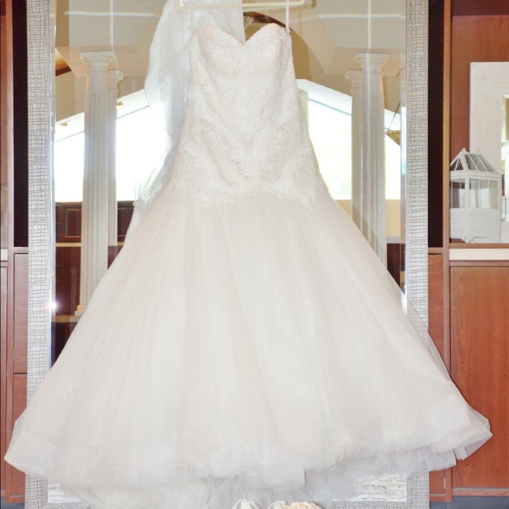 Essence wedding dress